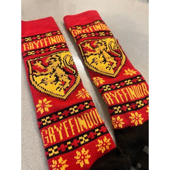 Gryffindor Harry Potter Fuzzy Winter Socks - One Size - Picture 2 of 7